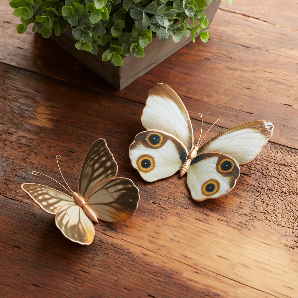 Set of Two White Resin Figurine Tabletop Sculpture